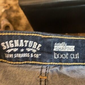 Size 24M women’s plus size Levi’s